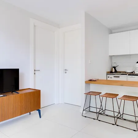 Stylish Flat W Pool N Balcony 5 Min To Διαμέρισμα