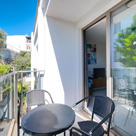 Stylish Flat W Pool N Balcony 5 Min To Διαμέρισμα *