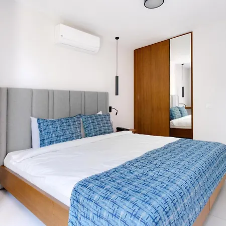 Διαμέρισμα Stylish Flat W Pool N Balcony 5 Min To
